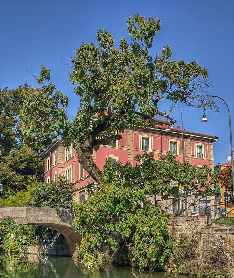 Trilocale In Villa Signorile Милано Екстериор снимка