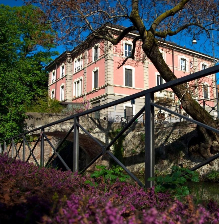 Trilocale In Villa Signorile Милано Екстериор снимка